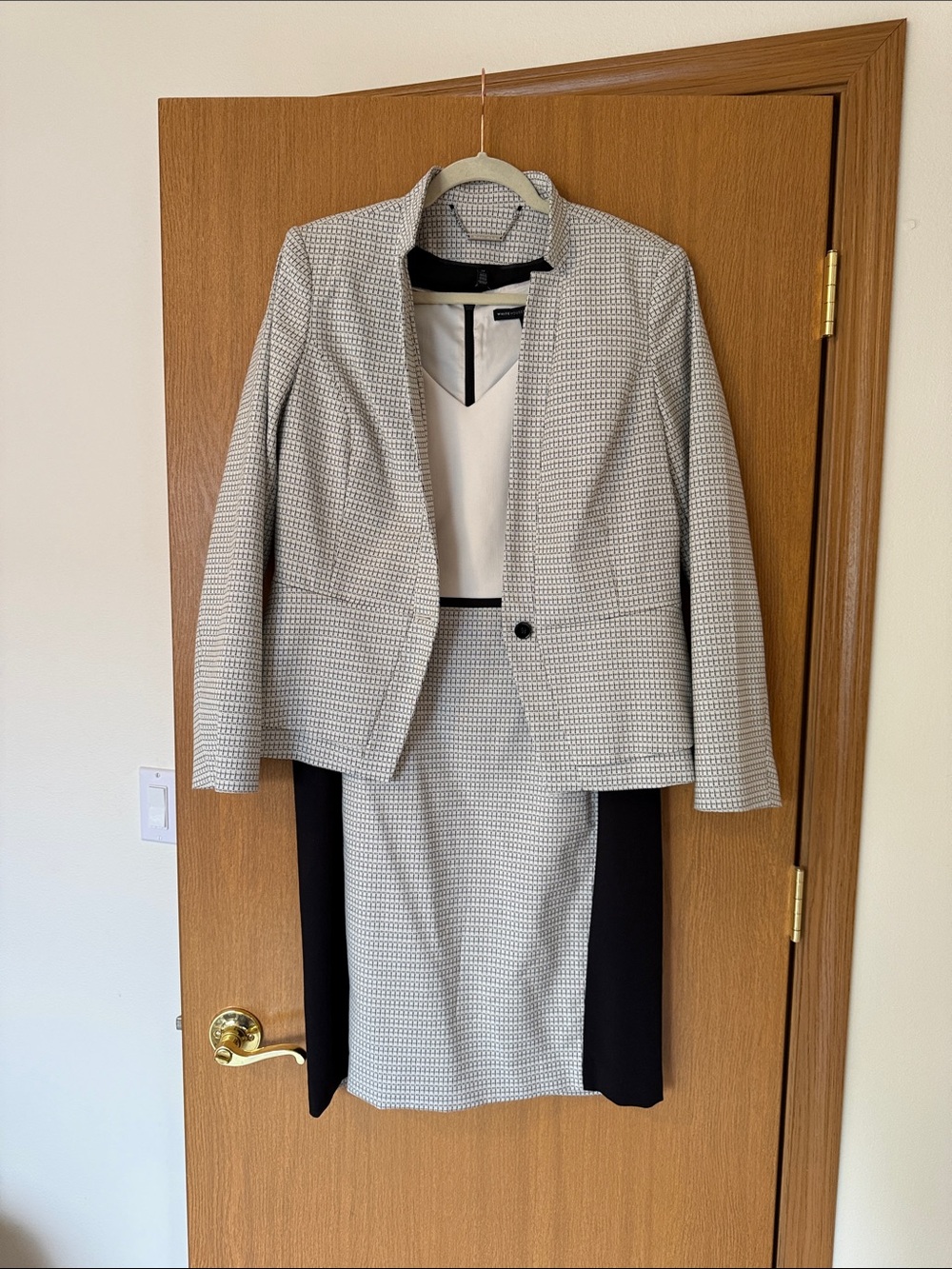 White House Black Market Sleeveless Pencil Dress & Matching Blazer Set – Size 12